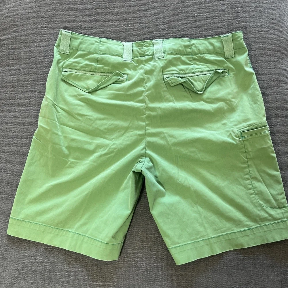 Bugatchi Men's Green Chino Shorts‎ Size 36